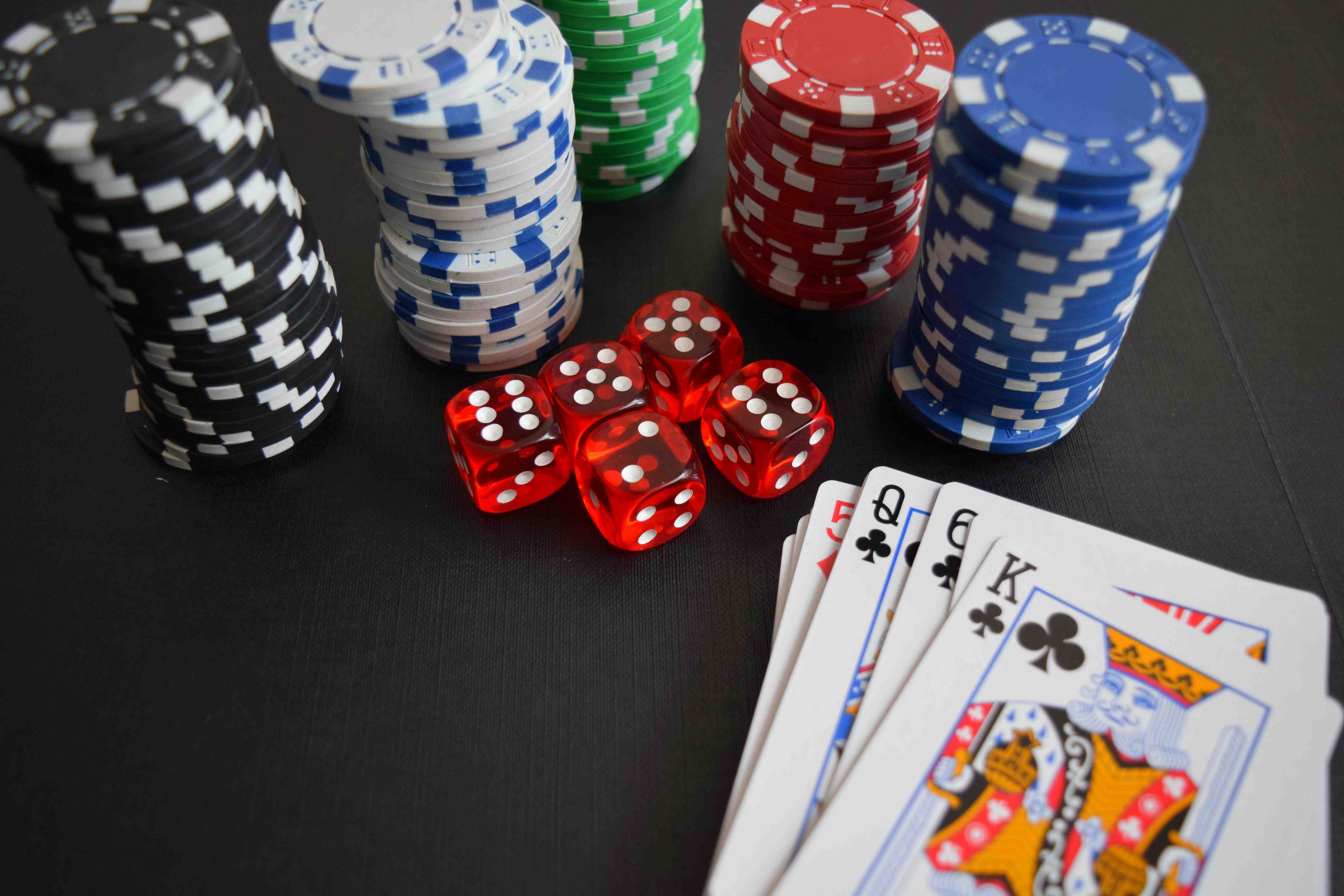 Live Casino ဒီလာနှင့် ကစားသူများ Baccarat